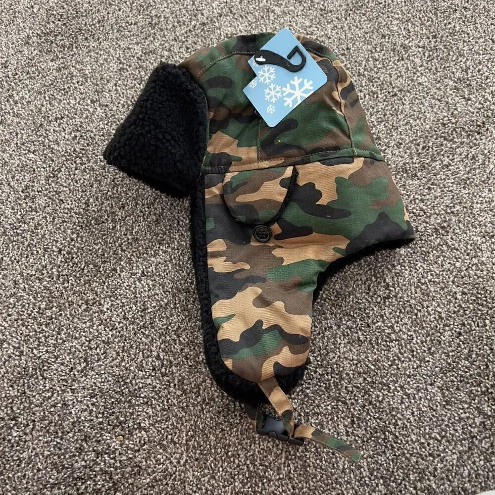 NWT boys camo trapper hat